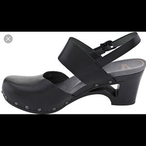 ISO DANSKO THEA BLACK ON BLACK size 38